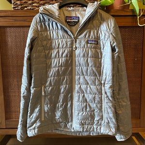 Patagonia Women’s Nano Puff Hoody in XXS